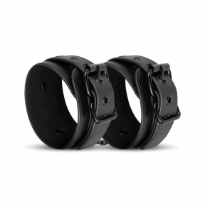 Наручники Bedroom Fantasies: Faux Leather Handcuffs One Size, черные 3