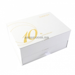 Подарочный набор Svakom Anniversary Box: вакуумный стимулятор, ленты, маска, лубрикант, спрей 3